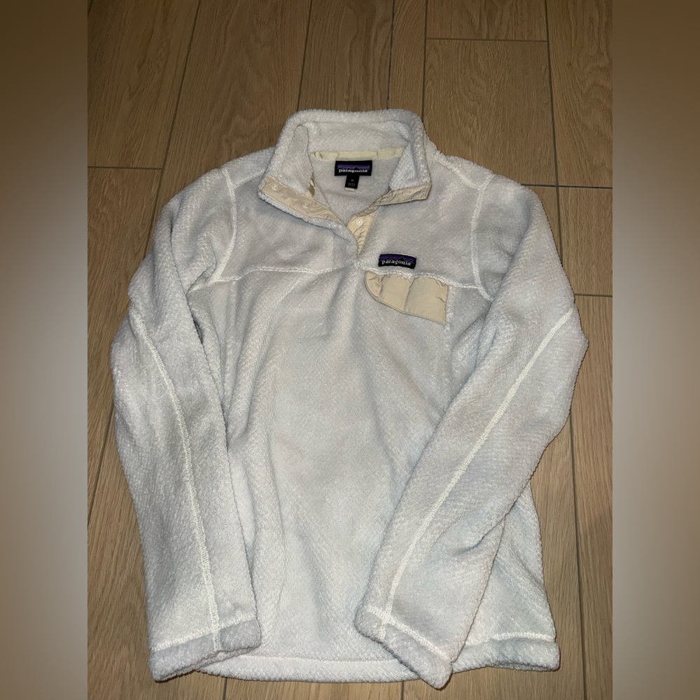 Patagonia Cream and White Fleece Jacket